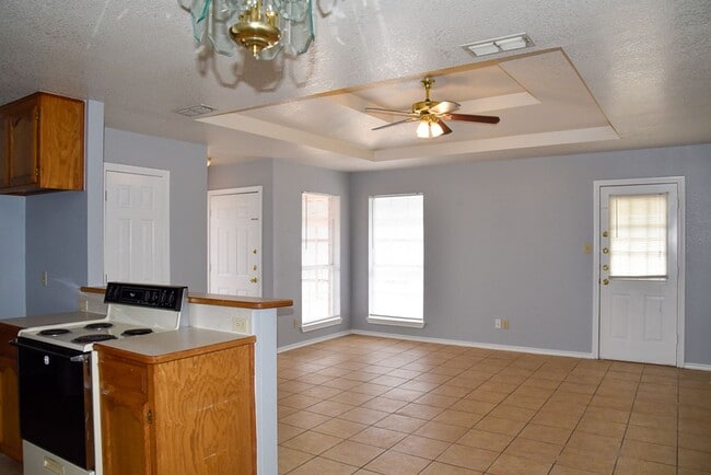 Photo - Spacious 3 Bedroom 2 Bath duplex Decatur TX