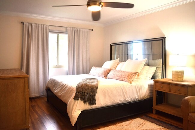 Photo - Sea Cliff Apartments