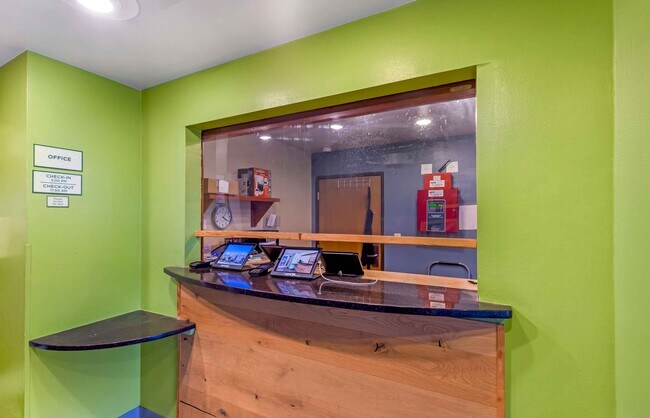Furnished Studio-Fayetteville - Fort Bragg