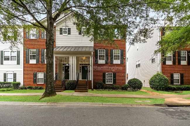 Building Photo - 212 Village Square Dr