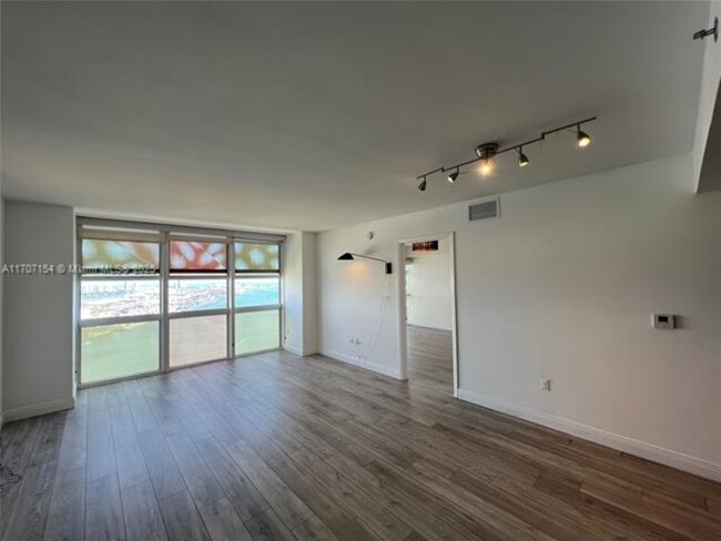 Photo - 50 Biscayne Blvd Condo Unit 4006