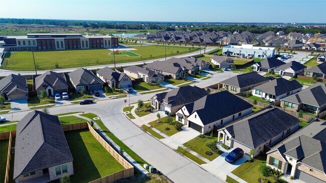 Building Photo - 9018 Moose Trl