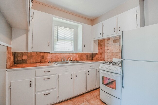 Photo - 2429 23rd St Unit B