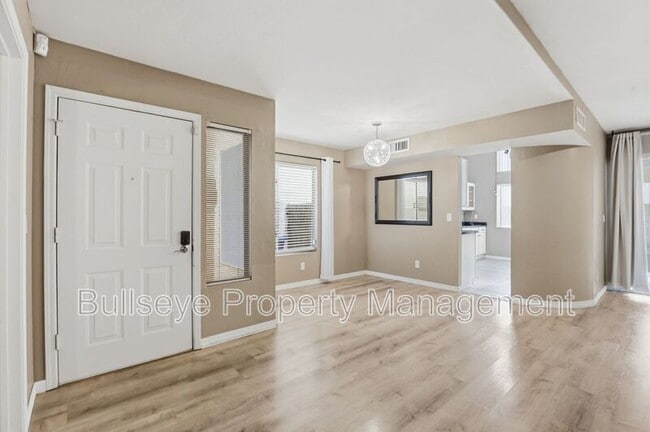 Photo - 2333 E Gelding Dr