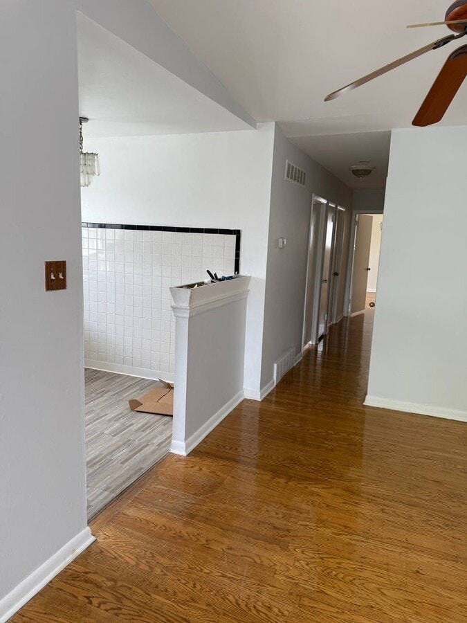 Photo - 9350 Hoff St