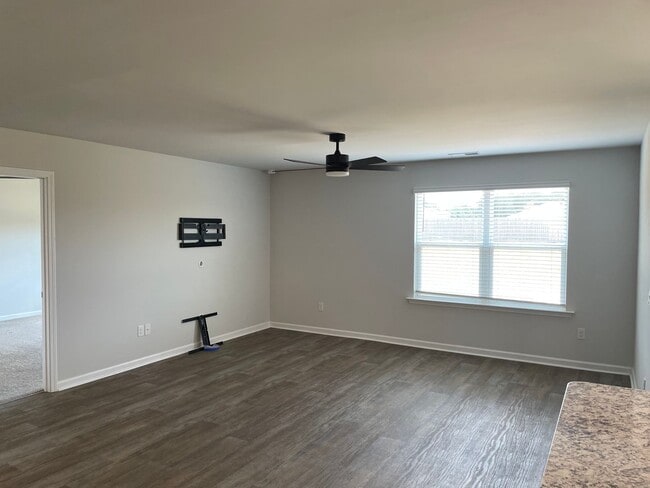 Photo - 3 Bedroom 2 Bath Home in Eagle Creek, Bolivia, NC