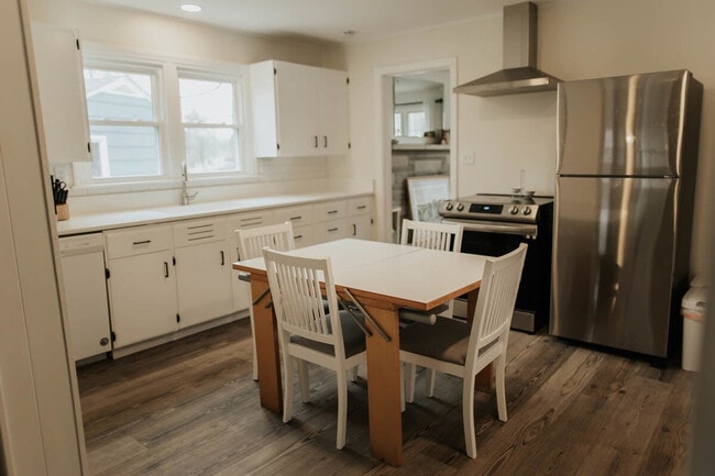 Photo - 909 S Mitchell St Unit ID1303772P