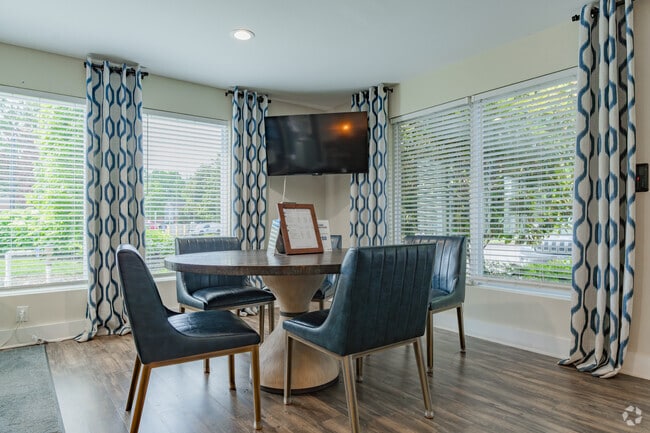 Breckinridge Square - Clubhouse - ReNew Breckenridge