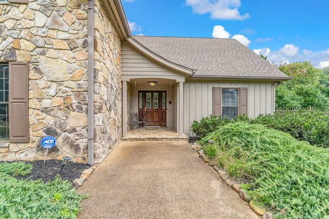 Photo - 2016 Rivergate Dr