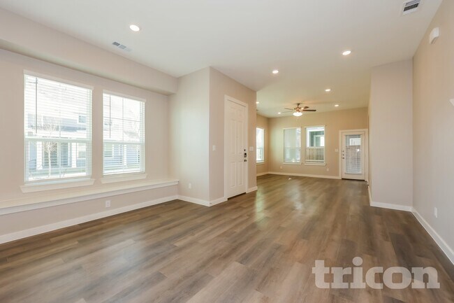 Photo - 4311 Stonybrooke Dr