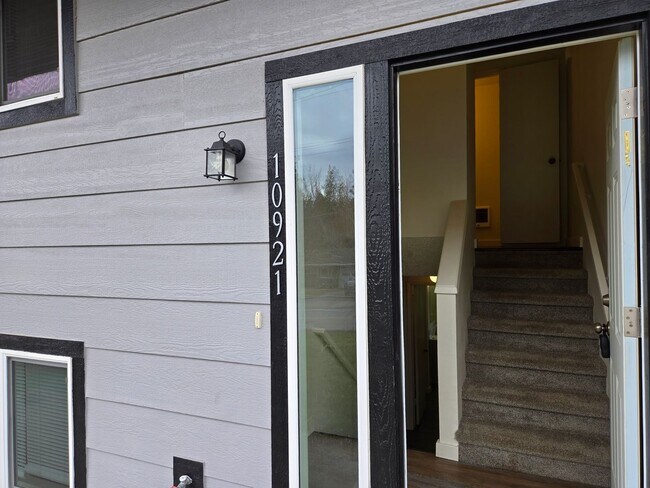 Photo - 10921-23 Unit 10921