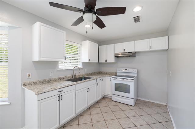 Photo - 308 Clearwood Dr