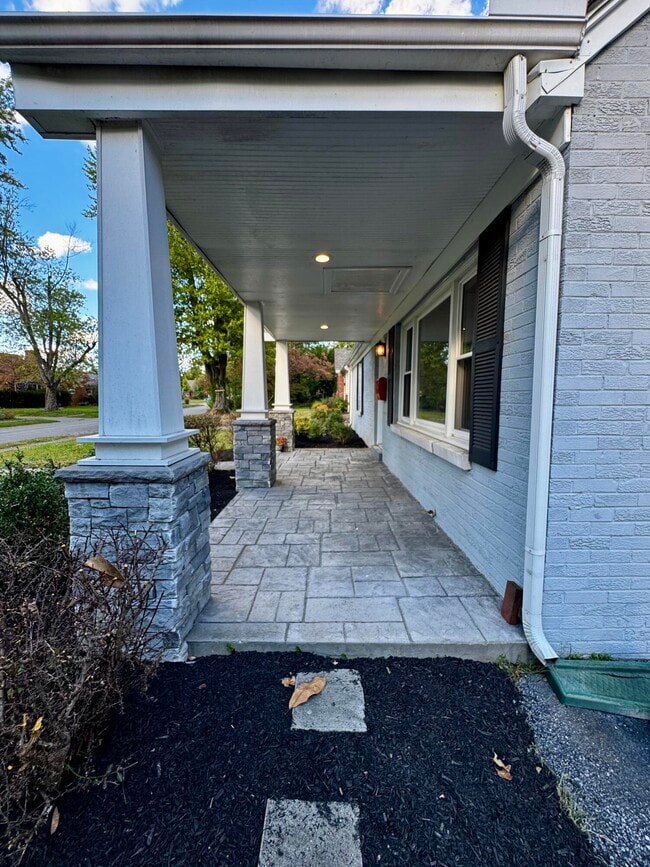 Photo - 564 Claymont Dr