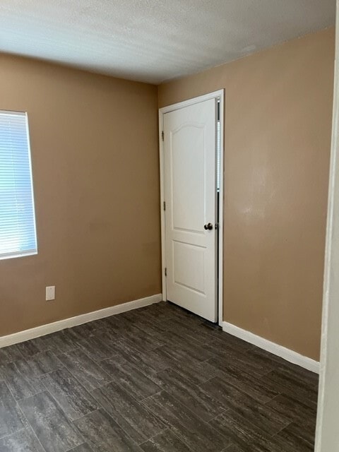 Building Photo - 1614 Ryon St Unit A