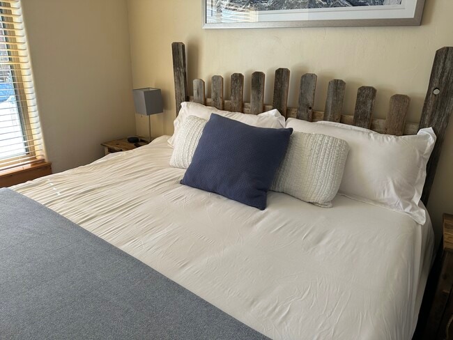 Photo - 424 Wolf Park Ln