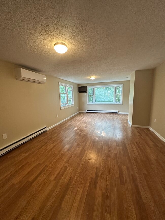 Building Photo - 109 Lakeview Ave Rental