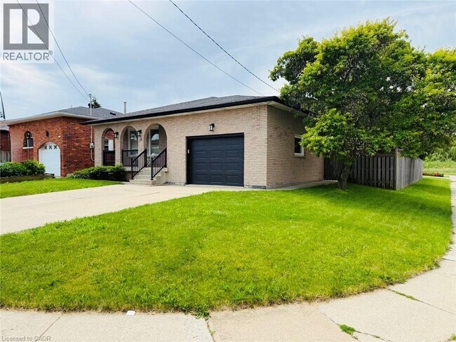 Photo - 10 Enola Ave