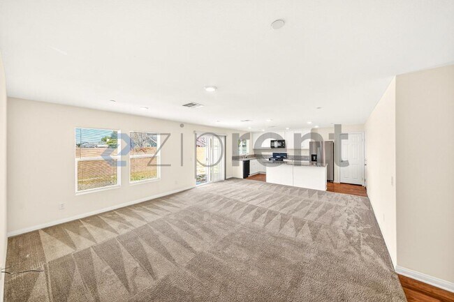 Photo - 2023 E Lingard St