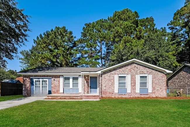 Building Photo - 102 Bluebell Ave