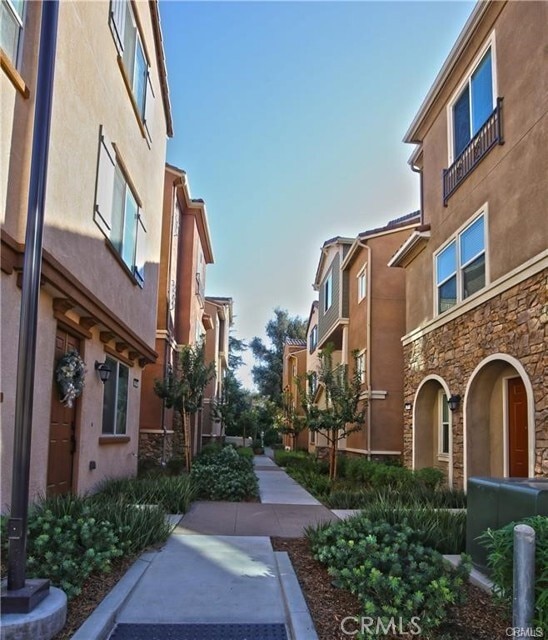 Building Photo - 2863 Cedar Ln