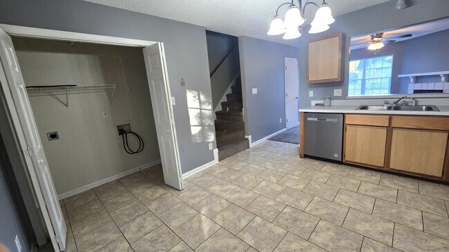 Photo - 1128 Pueblo Dr