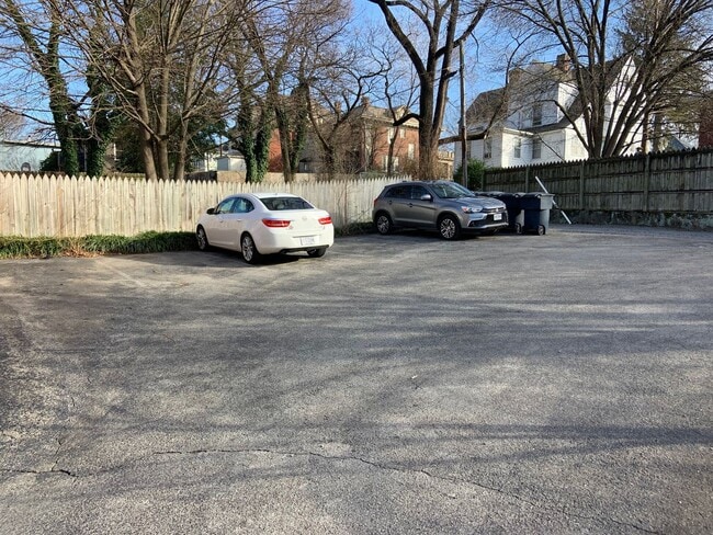 Photo - Large 2 Bedroom, 1 Bath Apartment in Old SW