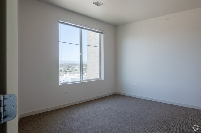 2BR, 2BA - 1,313SF
