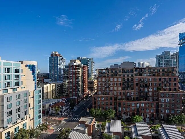 Photo - 800 The Mark Ln Unidad 1106