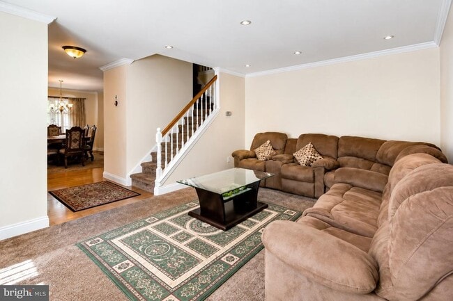 Photo - 44 Brambling Ln