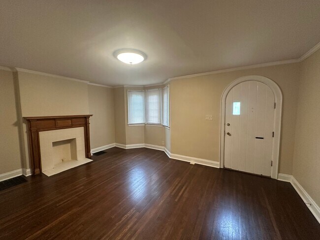 Photo - 1860 Barrington Rd Unidad 1860 Barrington Rd