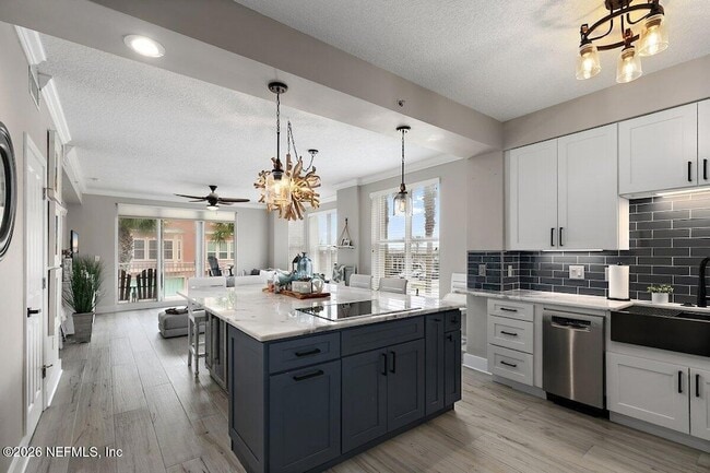 Photo - 1126 1st St N Unidad 205