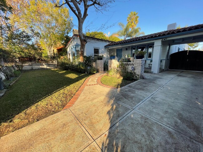 Spacious Three Bedroom Hollywood Golden Er... - Spacious Three Bedroom Hollywood Golden Er... Casa