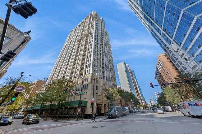 Building Photo - 1400 S Michigan Ave