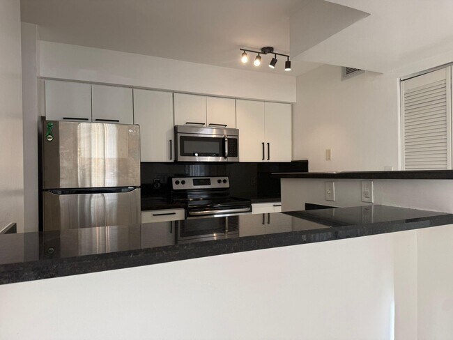 Photo - 530 S Park Rd Unit 16-11