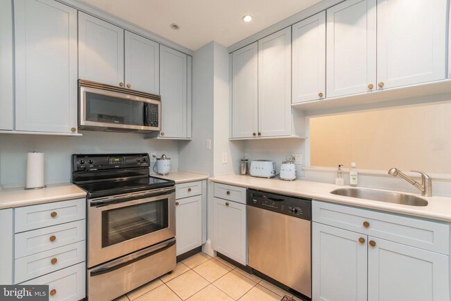 Photo - 1731 Wallace St