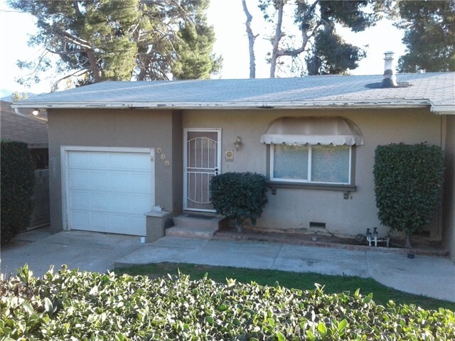 Photo - 924 W George St