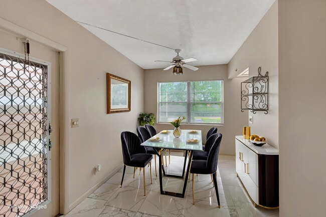 Photo - 393 Fanshaw J