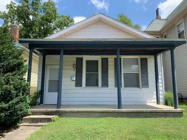 Building Photo - 921 N 10th St