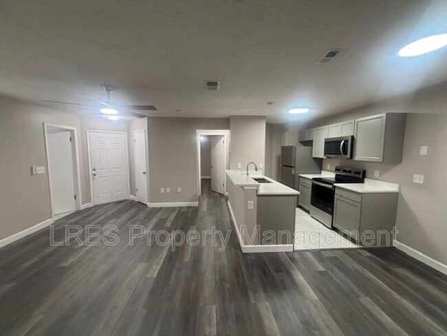 Photo - 958 Salt Pond Pl