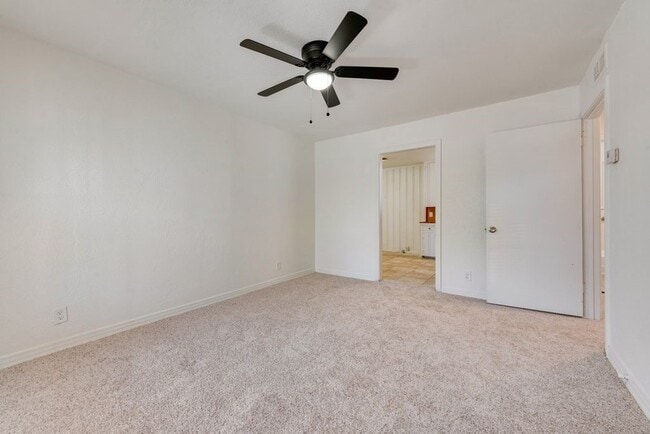 1233 Marion Ave