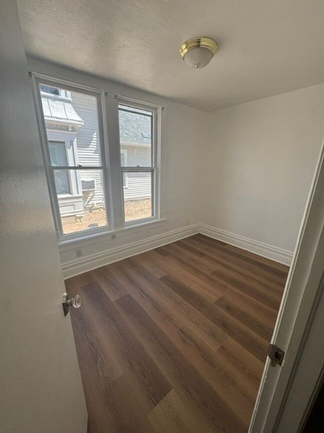 Photo - 1110 8th St