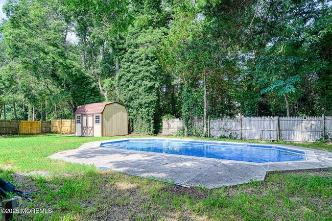 Photo - 16 Spicy Pond Rd