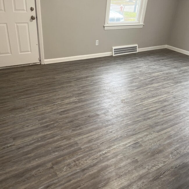 Photo - 3958 Lee Heights Blvd