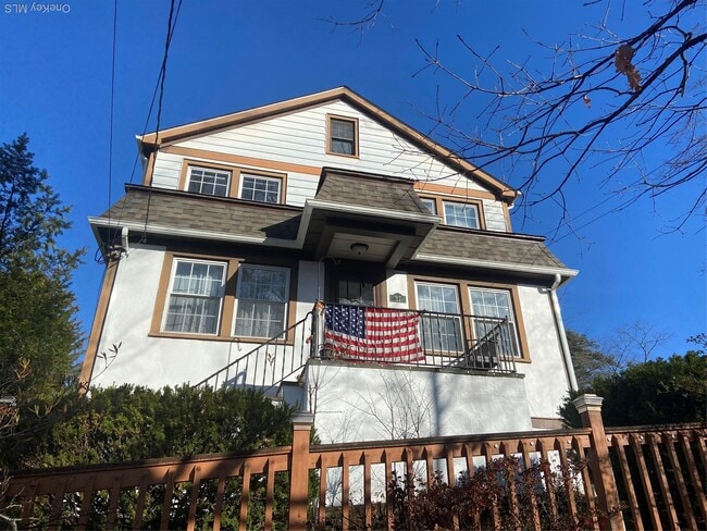 Building Photo - 27 Grand Blvd Unit B