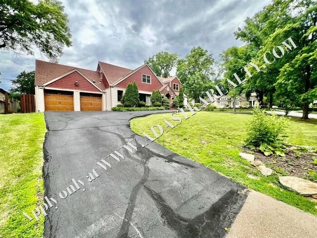 Photo - Beautiful 4 Bed 3.5 Bath Home in Fairway-Available NOW!!