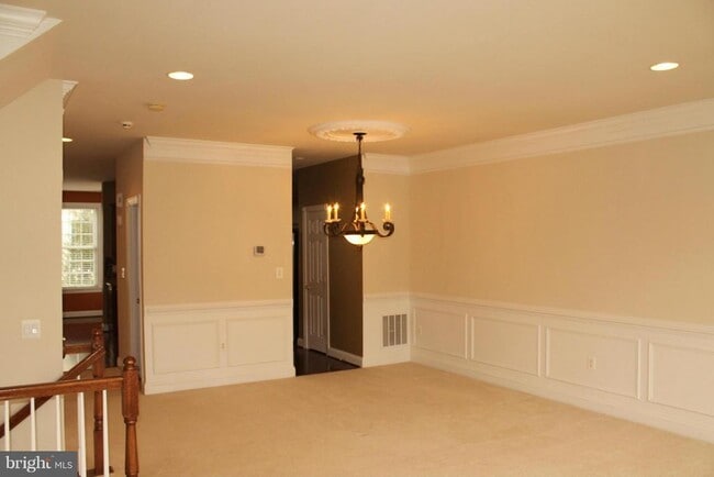 Photo - 47567 Royal Burnham Terrace