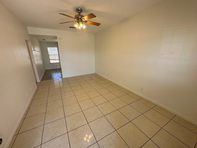 Photo - 5305 Daybreak Dr Unit B