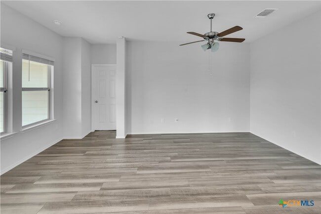 Photo - 1303 Prospector Trl