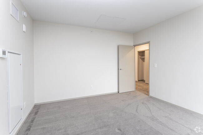 3BR, 3BA - Aaron