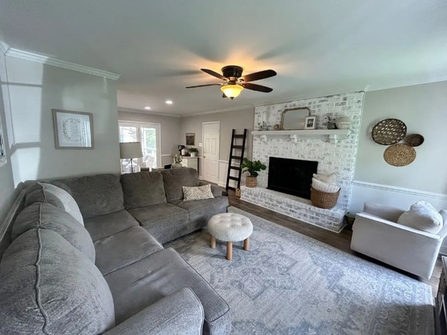 Photo - 10821 Sunset Hills Dr